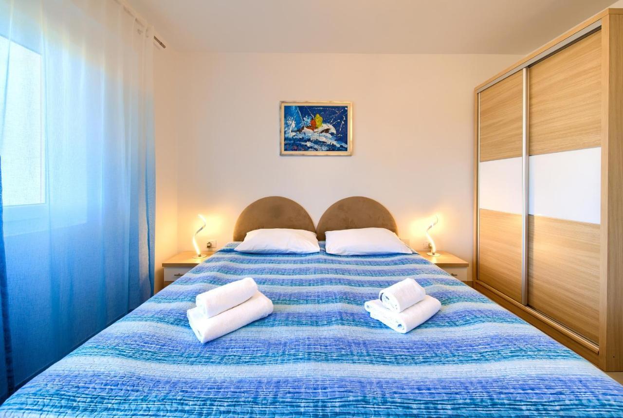 Villa Sunce プナト エクステリア 写真